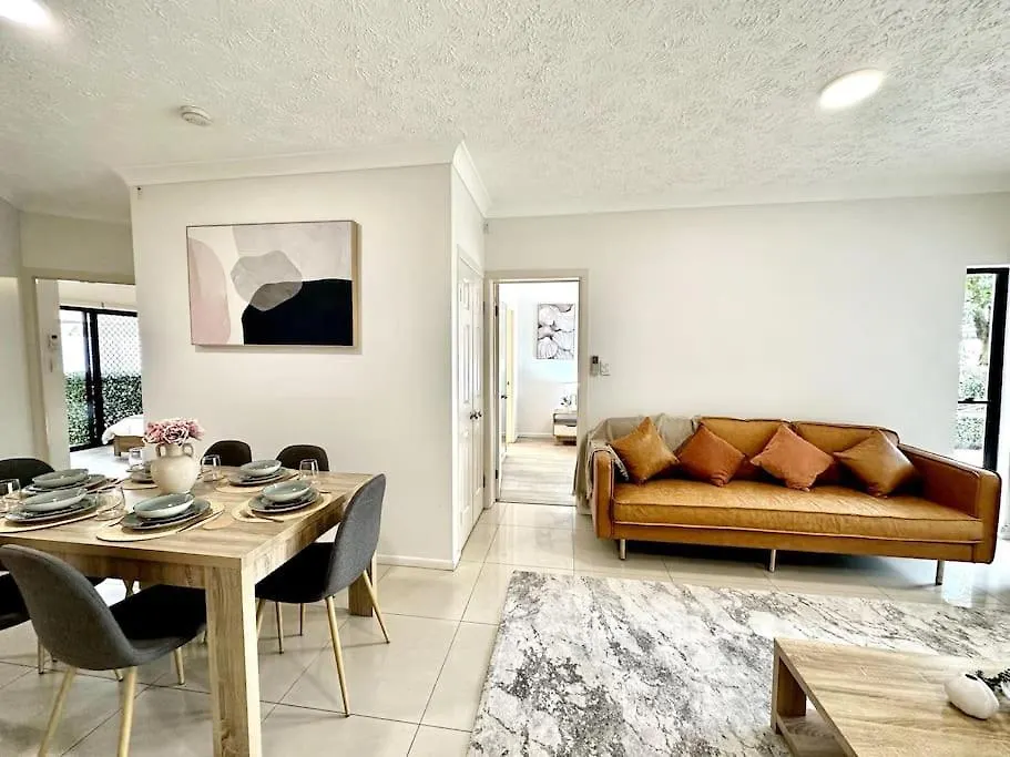 Apartment Modern Charm Apt With Outdoor Space And Parking Brisbane